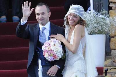 Iniesta caps Euro 2012 win week with wedding
