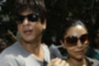 Pics: SRK, Big B, Modi flaunt their mark of democracy