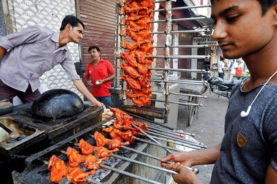 'Setting Up Roadside Eateries Selling Non-Veg Food an Act of Land Grabbing': Guj Minister on New Diktat