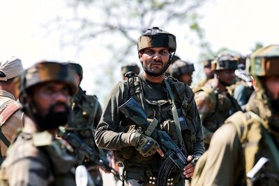 J-K Bus Terror Attack: Combing Operation Enters Second Day, Over 20 Picked Up for Questioning