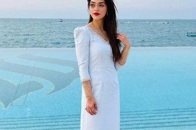 See Glamorous Pics of F2 Actress Mehreen Kaur Pirzada from Dubai