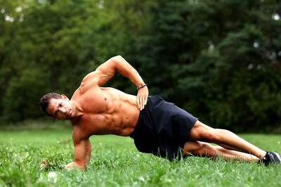 4 Isometric Exercises for Lower Body that One Must Include in Daily Workout Routine