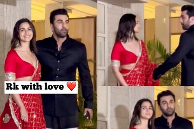 Alia Bhatt Stops Ranbir Kapoor To Pose for Paps At Kareena's Diwali Bash; Video Goes Viral