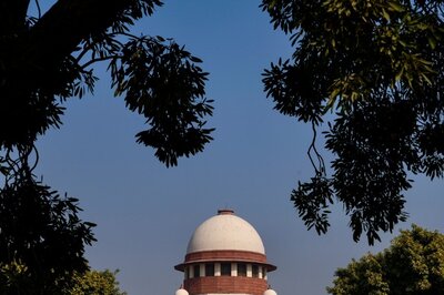 'Contradictory Claims': SC Quashes Case Filed Against Man For Rape on False Promise of Marriage
