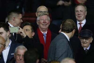 Sir Alex Ferguson Showing Signs of Recovery - Reports