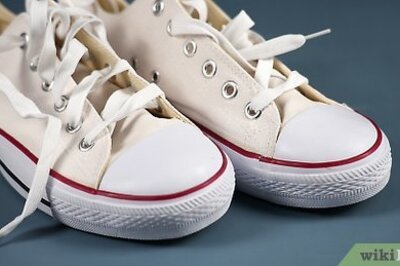 How to Decorate Canvas Shoes With Markers