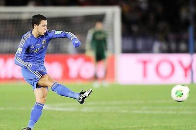 Watch: Eden Hazard kicks Swansea ball boy