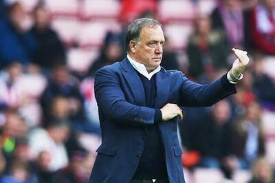 Dick Advocaat steps down as Sunderland manager