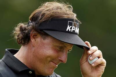 Phil Mickelson tops round one of U.S Open