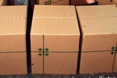 Man wears cardboard box to court