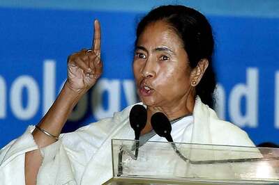 Mamata Takes on Shah's 'Ebar Bangla' Challenge With 'We Will Capture Delhi'