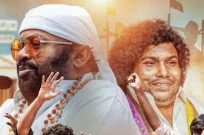 Yogi Babu To Play A Politician In Tamil Movie Kuzhanthaigal Munnetra Kazhagam