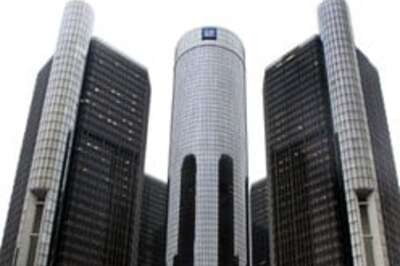 Auto giants Ford, GM run out of money; may cut jobs