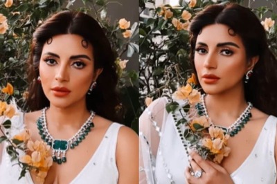 Sexy Video! Shama Sikander Turns Up The Heat In Deep-Neck Choli, Hot Video Goes Viral | Watch