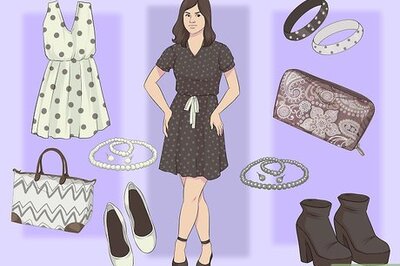 How to Accessorize a Polka Dot Dress