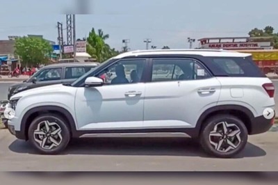 Hyundai Alcazar SUV Spotted at Dealerships Ahead of Launch on June 18