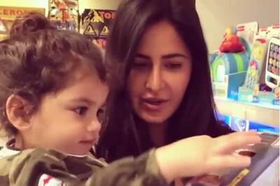 This Photo of Katrina Kaif With a Cute Little Kid At the Airport Will Make Your Day