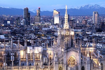 Milan Bans Selfie Sticks And Food Trucks