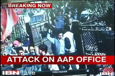 Hindu Raksha Dal leader, 12 others arrested for attacking AAP office