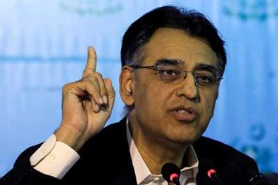 Pakistan's Finance Minister Asad Umar Steps Down in Cabinet Reshuffle Ahead of IMF Deal
