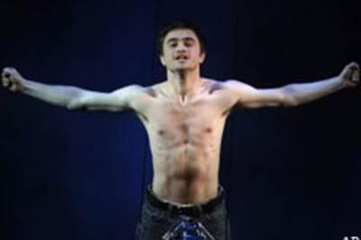 Harry Potter grows up, goes nude
