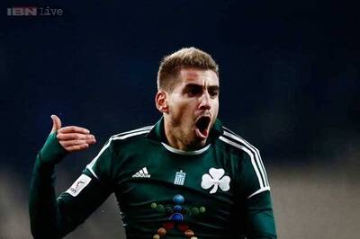 Sunderland sign Greece midfielder Mavrias