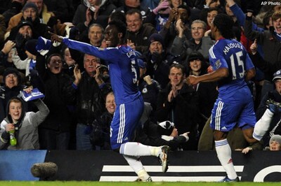 EPL: Chelsea stretch lead, United held 0-0