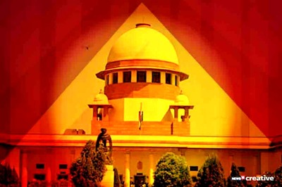 SC Notice to Centre, EC on Plea for Voting Rights to People Stationed Outside Their Constituency