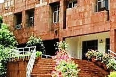 JNU Issues Fresh Guidelines for Office Operations Amid COVID-19 Spike, Allows 50 per cent Attendance