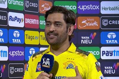 WATCH: MS Dhoni Fulfils Fan Request With Selfie on Mumbai Roads Days After IPL Title Triumph