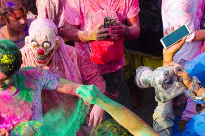 Holi 2022: Here's How You Can Holi-Proof Your Smartphone and Gadgets