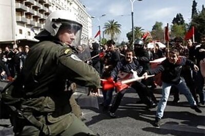 World rushes in to save Greece from going bust