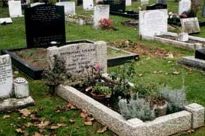 Graveyard sift: Madagascans hit a wall