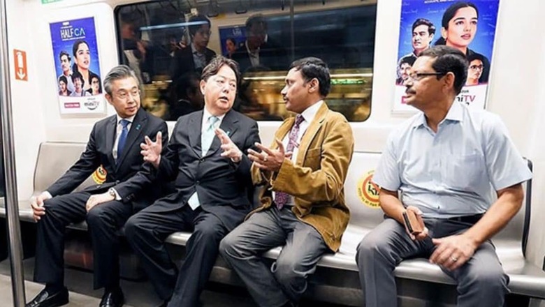 Japanese Foreign Minister Hayashi Travels in Delhi Metro, Visits Museum