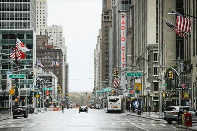 New York in 'Extraordinary Race against Time' as Trump Stresses Face Masks are Voluntary