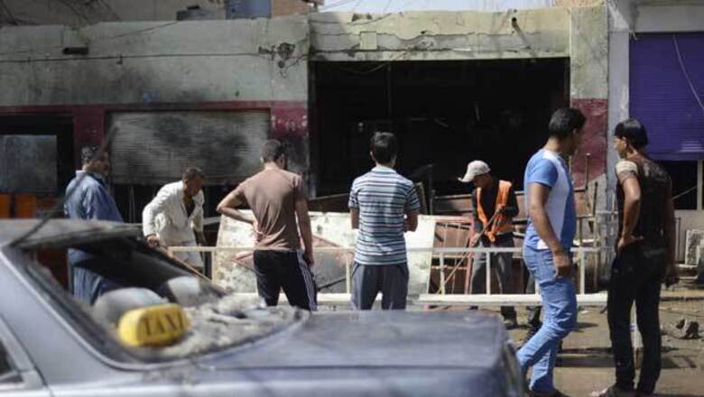Suicide bomber targets busy Baghdad cafe, killing 25