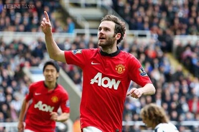 Juan Mata nets double as Manchester United crush Newcastle 4-0