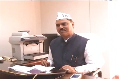 Delhi Law Minister Jitender Tomar arrested; charged with getting jobs on fake degree, cheating, forgery