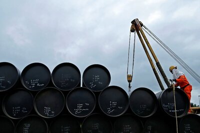 Oil Slumps Below $30 a Barrel as Coronavirus Spreads, OPEC Rancour Remains Elevated