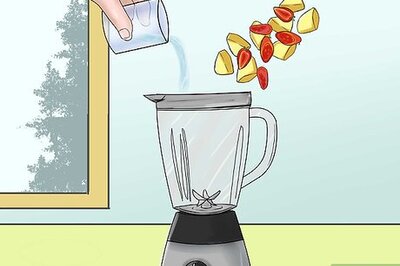 How to Decide Whether to Use a Blender or a Food Processor