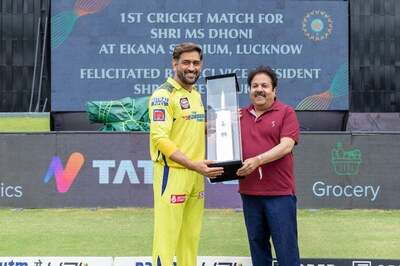 IPL 2023: BCCI Vice-president Rajeev Shukla Felicitates MS Dhoni with Special Award in Lucknow - WATCH