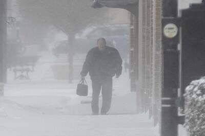 Parts of US Sit Dark as 'Bomb Cyclone' Wreaks Havoc; After Season's Lowest, Delhi Has a Warmer Morning at 8.2°C | Weather LIVE