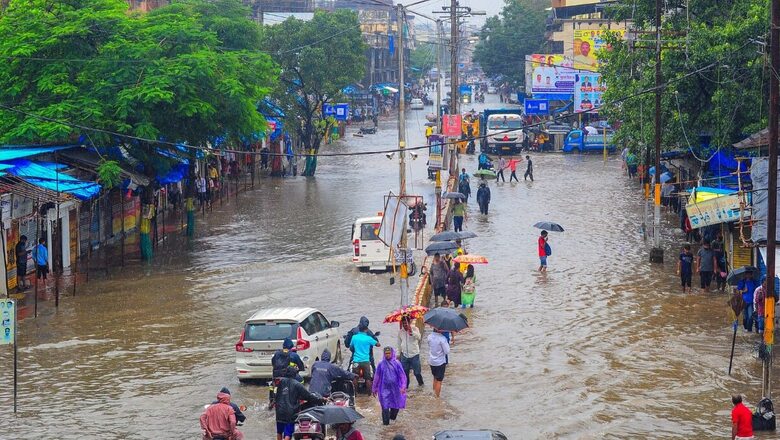 Rains Likely in Delhi, Schools Shut in K'taka, T'gana; Alert Issued for Maha Among Other States | Updates