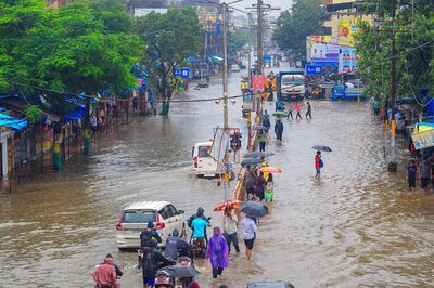Rains Likely in Delhi, Schools Shut in K'taka, T'gana; Alert Issued for Maha Among Other States | Updates