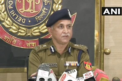 Devise Non-coercive Methods to Ensure Social Distancing: Delhi Police Chief to Officials