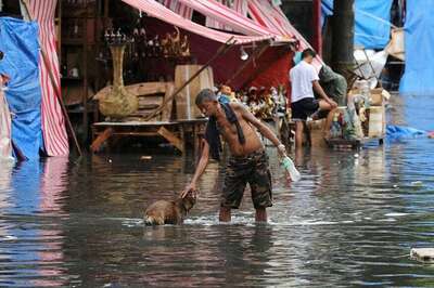 Thousands Evacuated as Storm Hits Southern Philippines