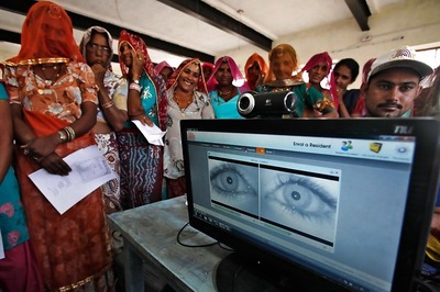 Aadhaar an 'Electronic Leash' That Lets Govt Track and Profile Citizens, Petitioners Tell SC