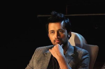 Atif Aslam Gets Flak for Singing Indian Song at Pak Independence Day Parade, Fires Back at Haters