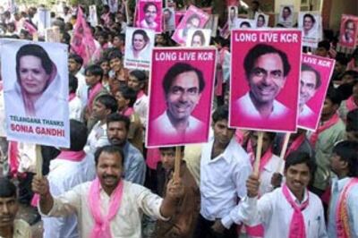 KCR warns Centre against going back on Telangana