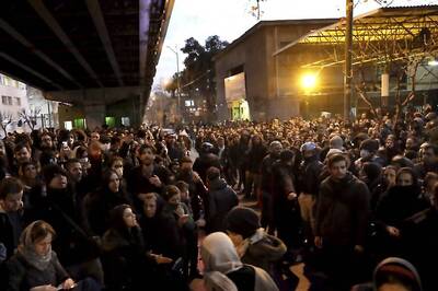 Iran Arrests British Ambassador for 'Inciting' Anti-Regime Protesters, UK Warns of 'Crossroads Moment'